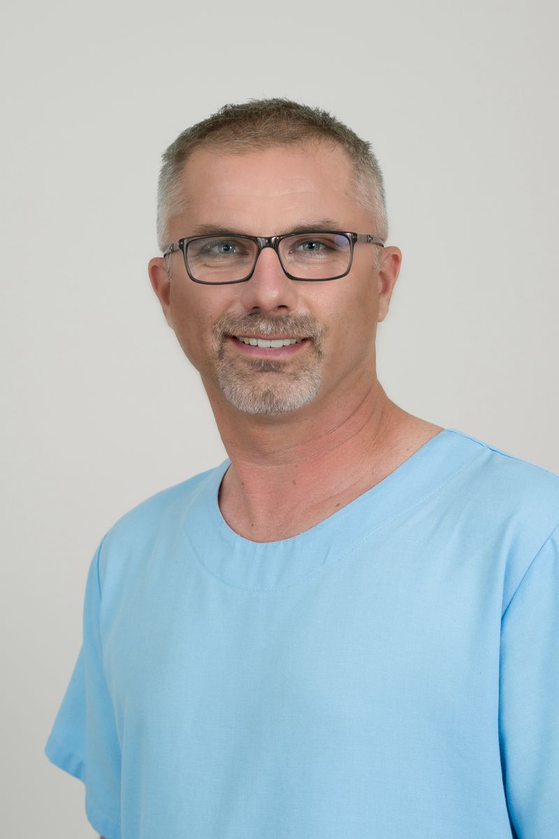Dr. Túri József fogorvos, szájsebész
